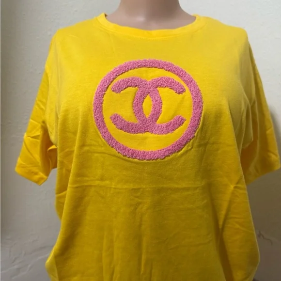 Vibrant Yellow Tee with Pink Emblem Chanel - Picture 2 of 3